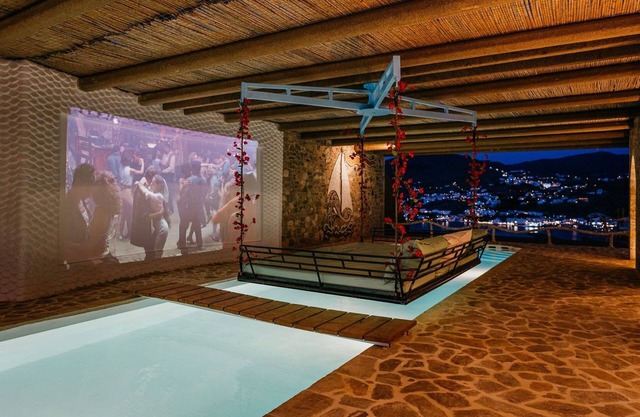Spectacular Ios Suite | Suite Agápi | Suite with Stunning 360 Views & Private Pool | Tzamaria