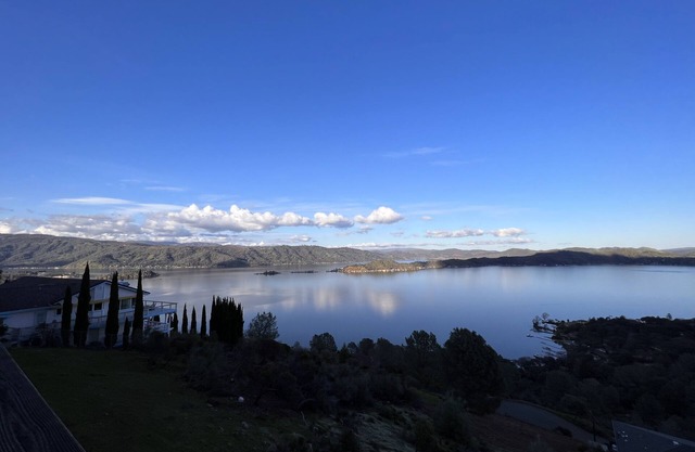 Beau lac maison vacances vue