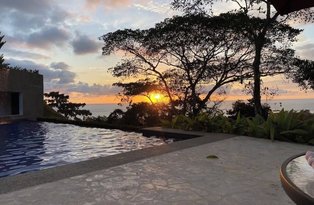Spectacular Ocean Views - Condo in Dominical Area / 4p Wi-Fi
