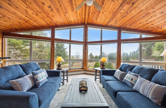 Spectacular Ocean View/Spacious 3BR/Firepit/Decks