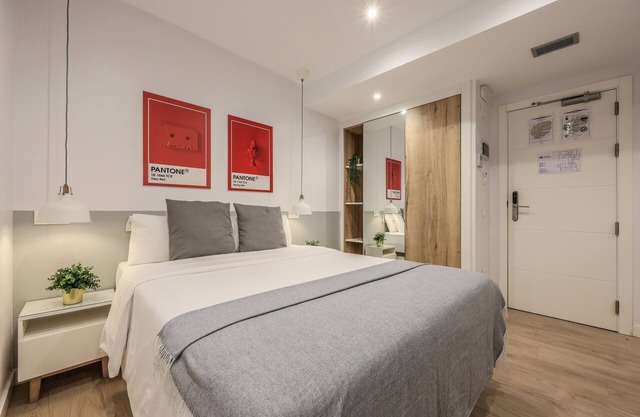 Spectacular quadruple room w/ gym B104