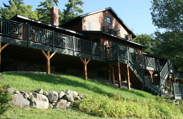 Spectaculaire lac Squam, NH House avec court de tennis, quai et plage