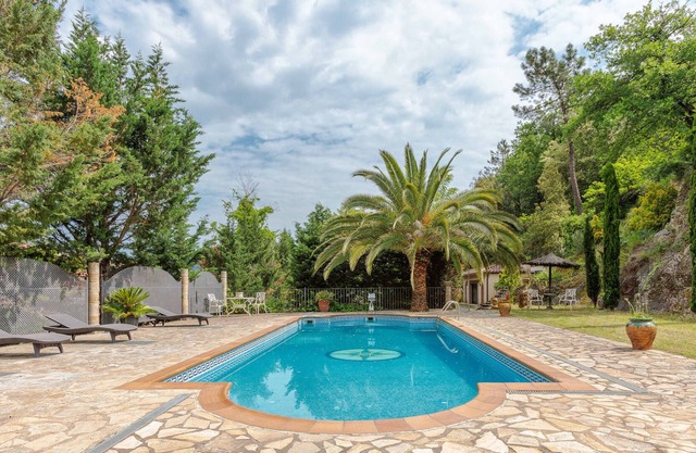 Spectacular town house, total disconnection * G *