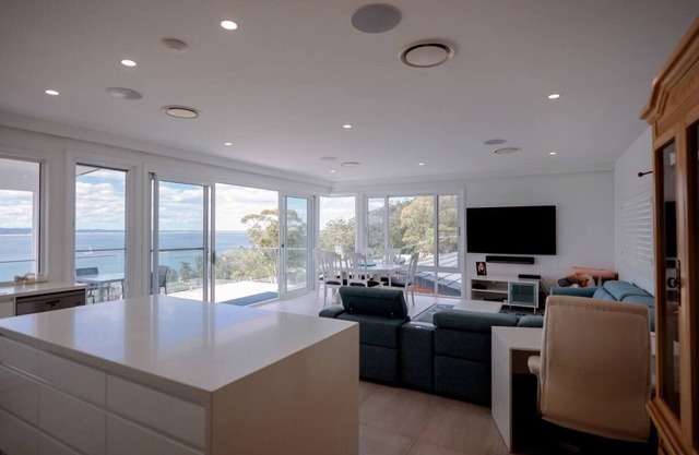 Spectacular water views & entertaining spaces