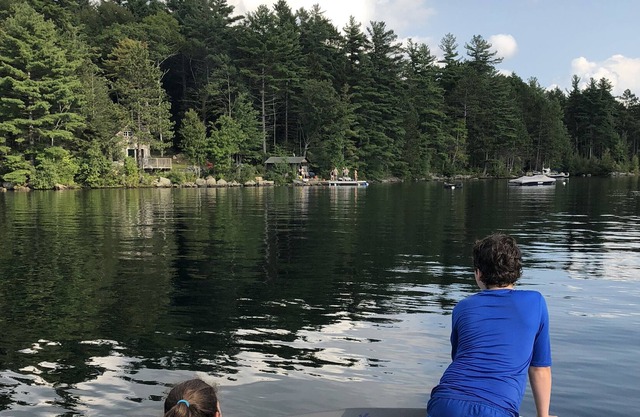 Spectaculaire Waterfront Réglage sur Pristine Southern New Hampshire Lac