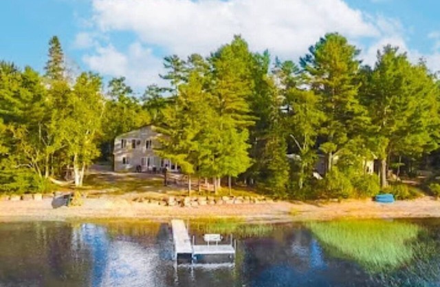 Unspoiled living on spectacular Webb Pond.