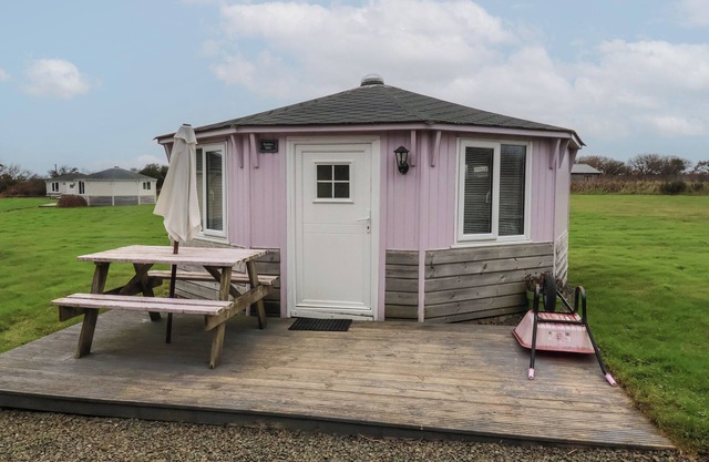 SPEKES MILL, pet friendly, with a garden in Hartland