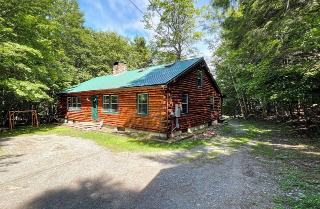 Spencer View (Waterfront on Moosehead Lake with Mountain Views)
