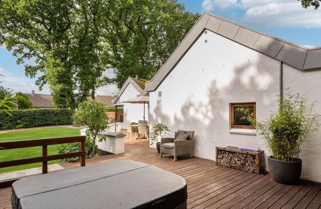 Spend an unforgettable vacation in this inviting vacation home with wellness.