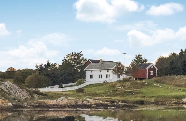 Spend an unforgettable vacation surrounded by beautiful nature in this vacation home!