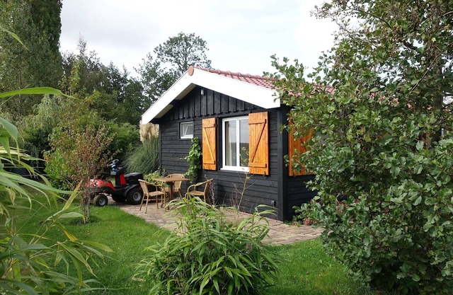 Passez la nuit sur l'eau dans Tiny House / Trekkershut Comfort / Mini Bungalow