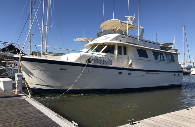 Passez le week-end à bord de votre propre yacht privé dans Charleston historique