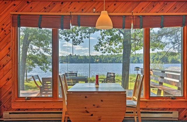 NOUVEAU - Cabine d'Iron River au bord du lac avec canoë et sauna!