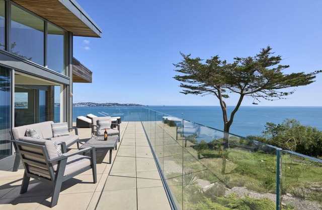 Spindrift - Four Bedroom Villa, Sleeps 10