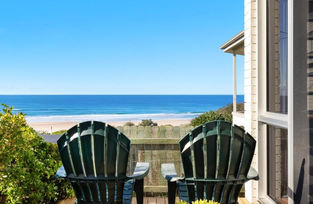 Spindrift Lowerdeck BEACH FRONT location! Wifi+