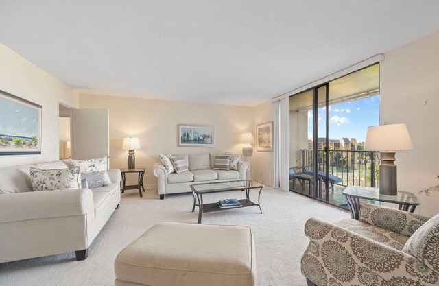 Splendid 3 bedroom Condo