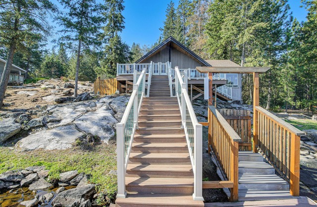 Spokane River Access & Fire Pit: Post Falls Cabin