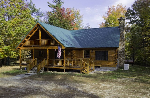 Belle Authentic Log Cabin situé à 5 minutes de Bethel, à 15 minutes de Sunday River