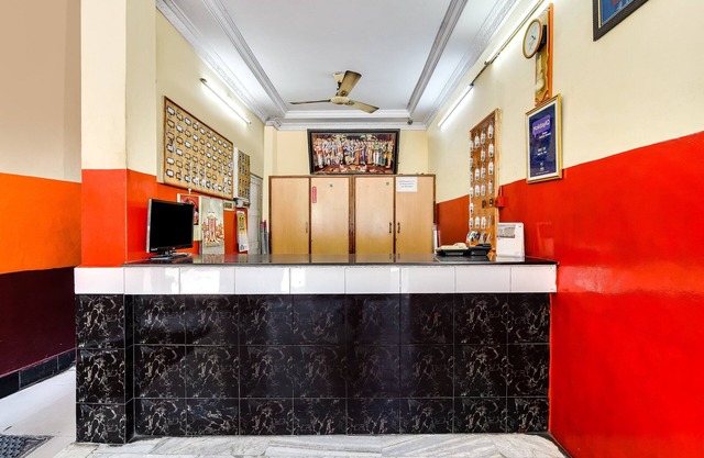 SPOT ON 36583 Hotel Srinivasa Residency