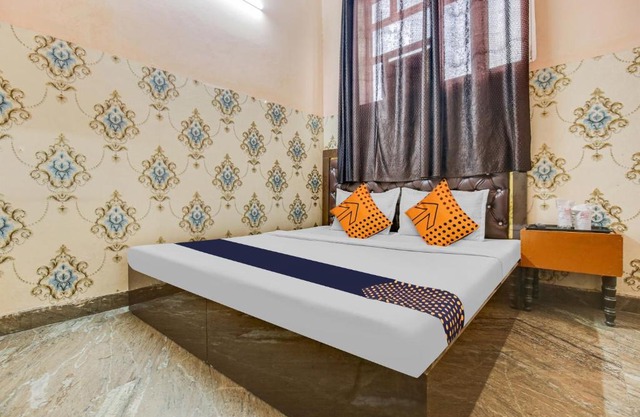 SPOT ON Hotel Raj Mahal