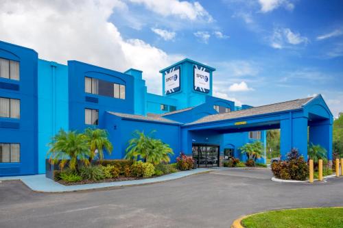 SPOT X Hotel Tampa - Wesley Chapel by The Red Collection