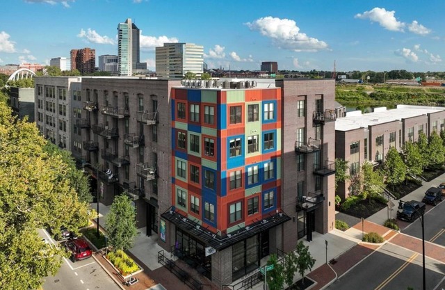 Luxury 1BR Penthouse | Elevator | Free Parking!