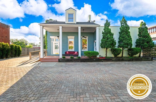 Sprawling Gated 4BR W/ Fire Pit! / ABODEbucks