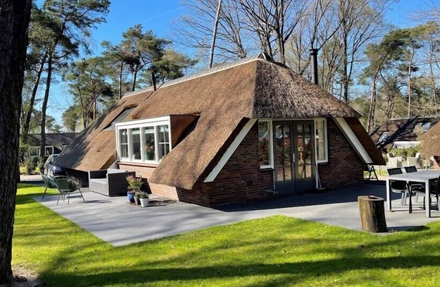 Sprielderbosch 26 Luxury holiday home in the woody Veluwe region