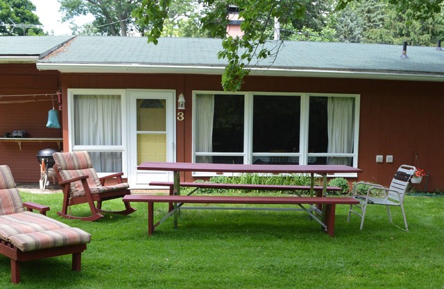 ** PROMOTION DE PRINTEMPS!** (Voir description) Cottage 2 chambres avec plage privée!