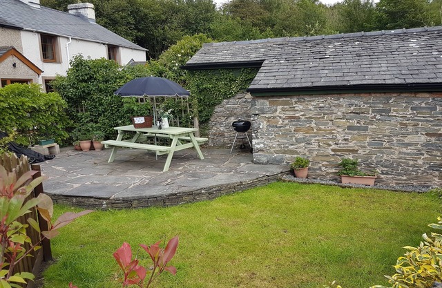 «Spring Garden» Dog Friendly, Comfy Cottage