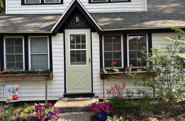 Spring Lake Cottage. 3 night reservations allowed, weeklong discounts available