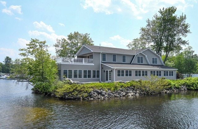 Prime Causeway Location! Incredible Home with Sandy Beach & Rooftop Deck!