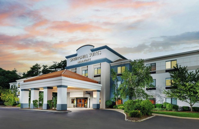 SpringHill Suites Manchester-Boston Regional Airport