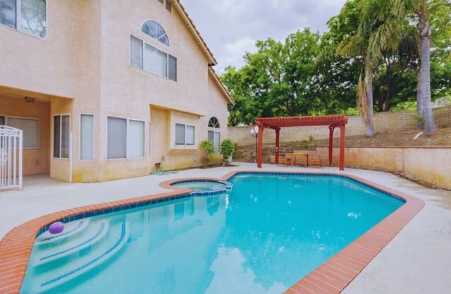 Superbe maison de vacances avec piscine (récemment rénovée)!