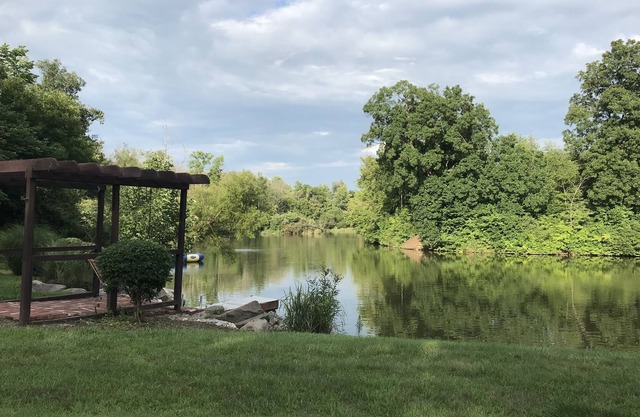 Springport Guesthouse au bord du lac Lillidel.