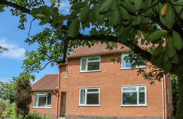 Springwell Cottage, LUTTERWORTH
