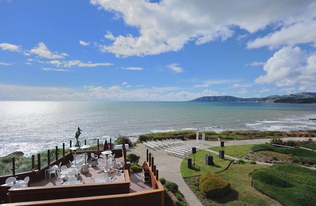 Spyglass Inn