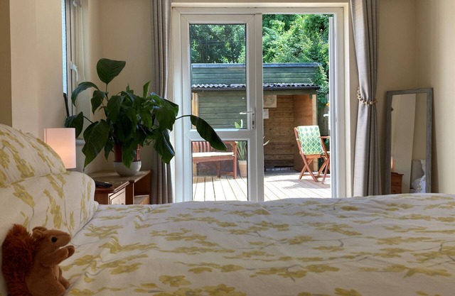 Squirrels Nest - bungalow for 3 guests (Pet Friendly £)