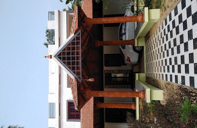 Sreepadmini SS Ayurmadam. Ayurveda, Meditation Yoga Center Anchalummood. kollam