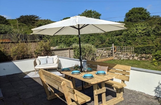St Ives Countryside House Only 2 Bookings Left!