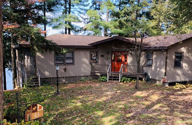 Saint Laurent Waterfront Cottage à Blind Bay