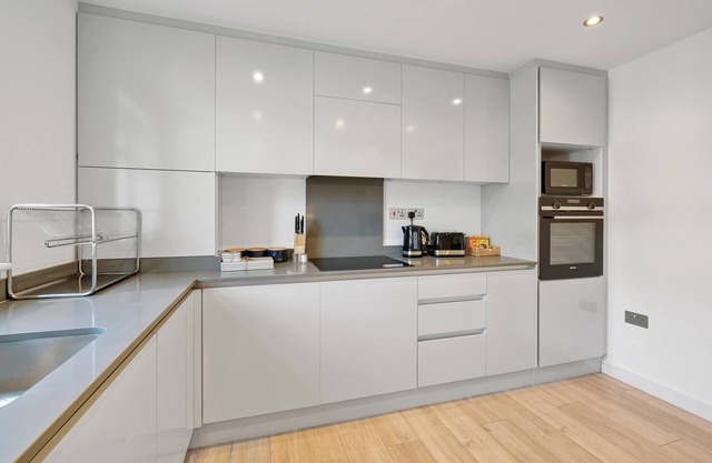 St Martins 2 Bedroom & 2 Bathroom Apt. 2 - Ruislip