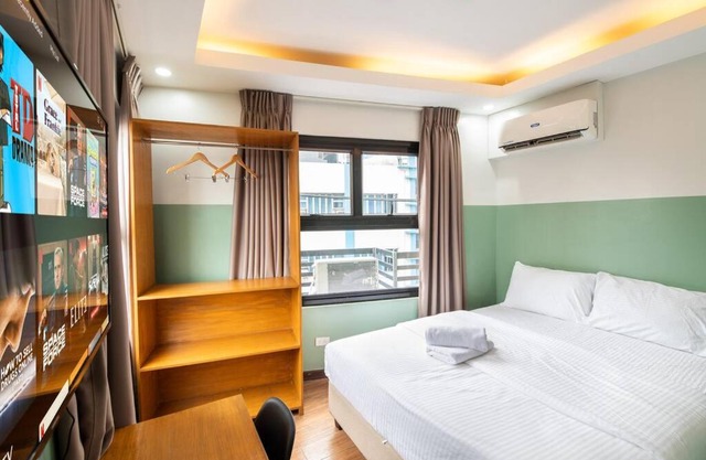St. Marvin Studio Makati M405