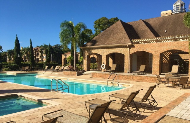 St. Pete / Tampa 1 Bed / 1Bath Condo / suite