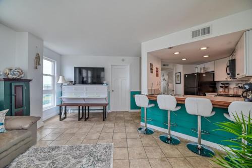 St Regis Resort Living- Fitness Center - Sauna - Oceanfront Restaurant on Site