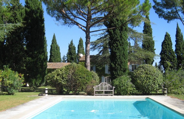 St Rémy de Provence - Charmante maison familiale avec grand jardin et piscine