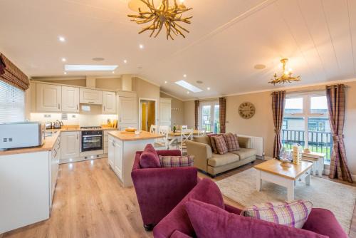 St Tinney Farm Cornish Cottages & Lodges, a tranquil base only 10 minutes from the beach