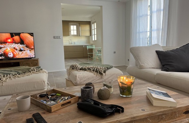 ST TROPEZ Plein centre Appartement lumineux avec parking Place des Lices