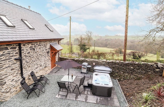 Stabl, Granges Plas Moelfre Hall, LLANRHAEADR-YM-MOCHNANT