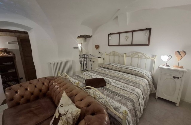 STABLES SUITE with one freestanding bath typical Trentino charming style